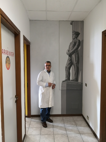 Salvatore Pronestì - Trompe l'eoil nella stazione dei Carabinieri di Chivasso